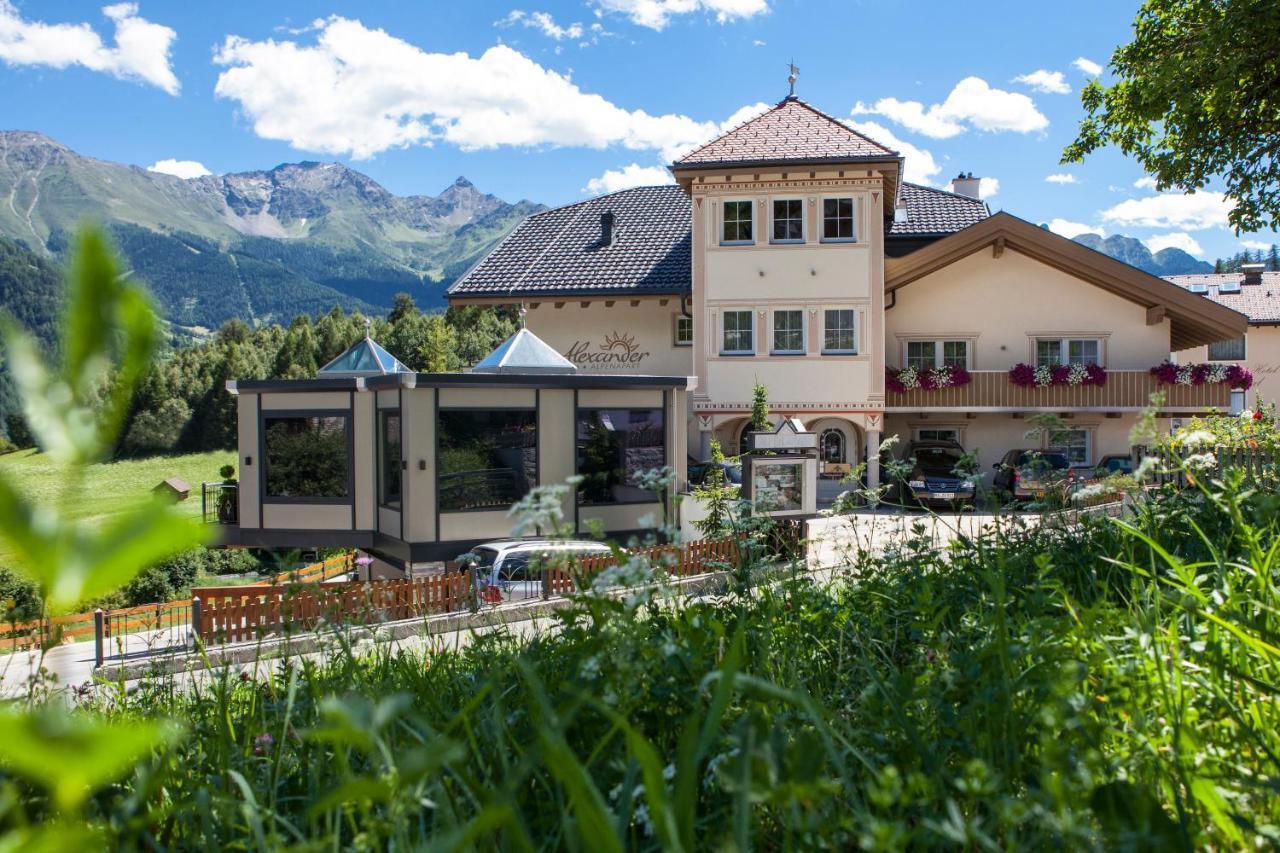 Alpenapart Ladis Ehemals Alpenapart Alexander Inklusive Sommer Bergbahnticket Екстериор снимка